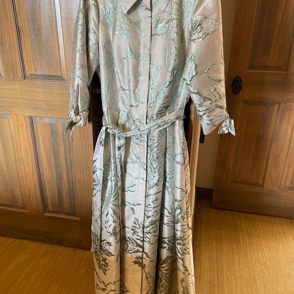 Teri Jon Silver Floral Long Sleeve Dress - Picture 6 of 8